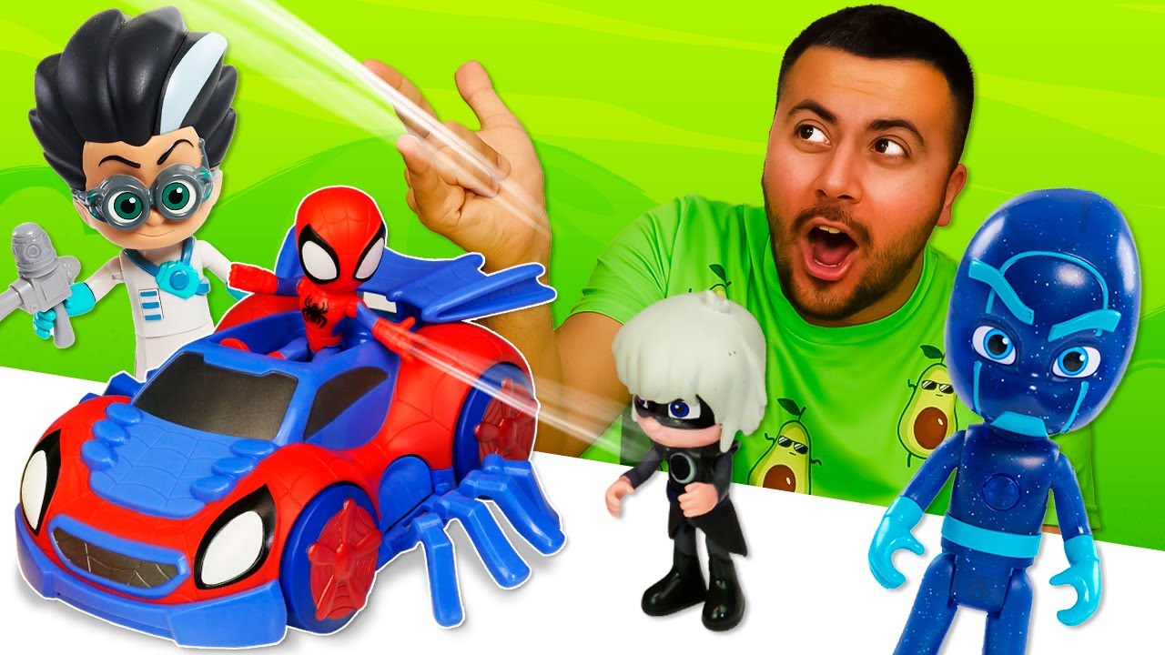 Çocuk videoları - PJ Masks oyuncakları ve Örümcek Adam oyuncak şehri kurtarıyor! ÖZEL