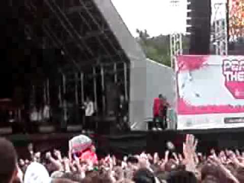 Dizzy Rascal Holiday Party In The Park - Dizzee Rascal - Holiday - YouTube