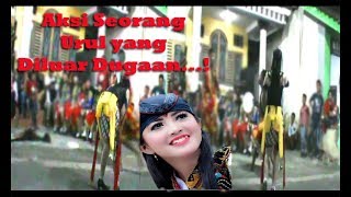 Reog Ponorogo _ Sang Jatil  Aya Chikamatsu tak mampu menahan tawa dan menunjukan aksi silatnya