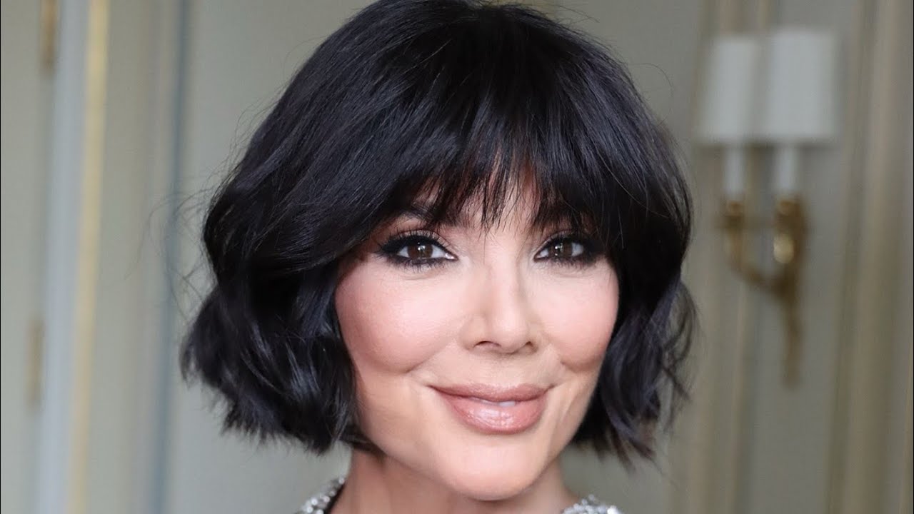 “Kris Jenner’s Stunning New Bob With Bangs Leaves Fans Speechless!”