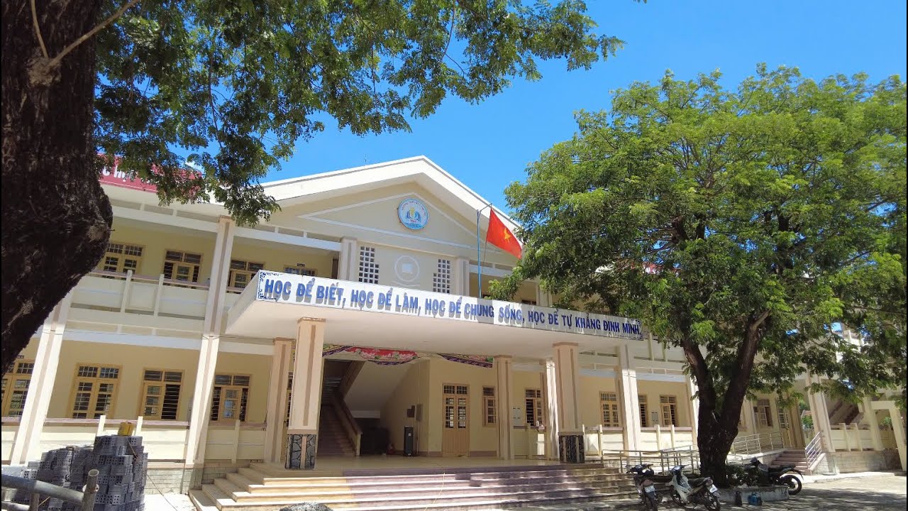 60 NĂM - TRƯỜNG THPT SỐ 1 PHÙ MỸ, TỈNH BÌNH ĐỊNH