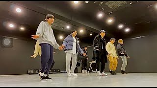 ENHYPEN Dancing to TXT “CROWN”