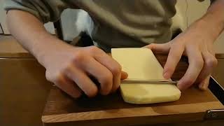 チーズスライサーの使い方「どの薄さまでスライスし続けられる？」