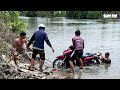 Phát hiện thi thể nhân viên trường học trôi trên sông với nhiều vết thương trên người