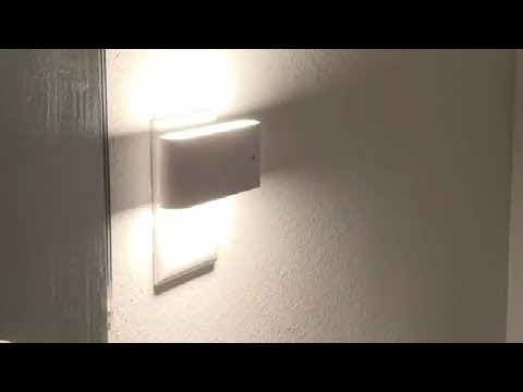 JandCase LED Night Lights Plug into Wall, Night Light with Dusk to Dawn Light Sensor Review