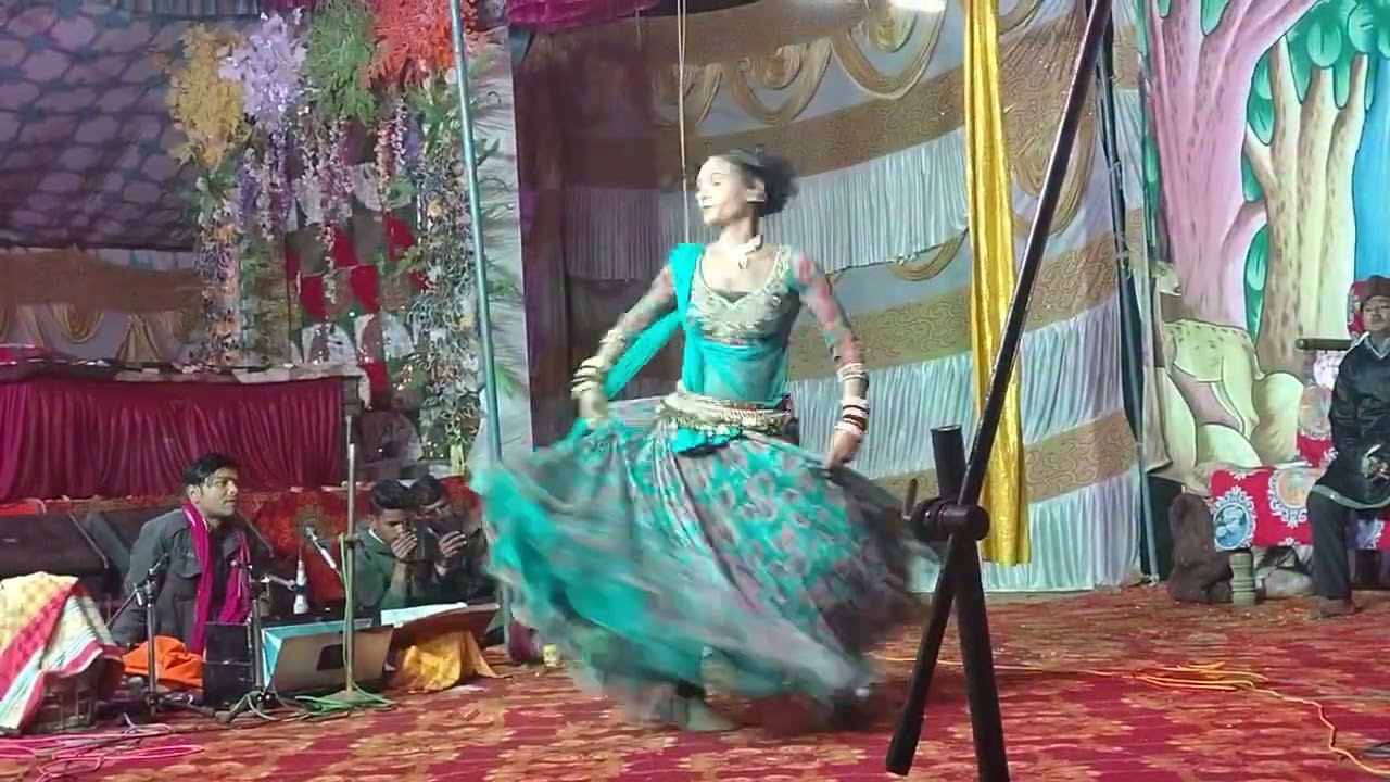 Dekh ke mera khilta usano sada band Botal sarab ki tod dege