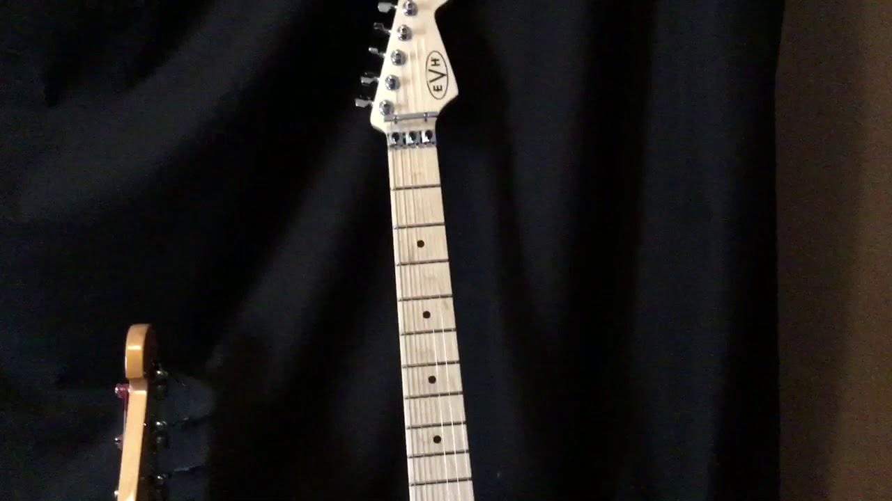 EVH FRANKENSTRAT by FENDER with LINE 6 HELIX