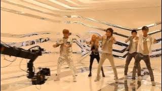 Download lagu Younique Unit - Maxstep mirrored Dance Cut