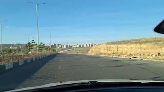 رانندگی در خیابان های دور دریاچه شورابیل، اردبیل، ایران
