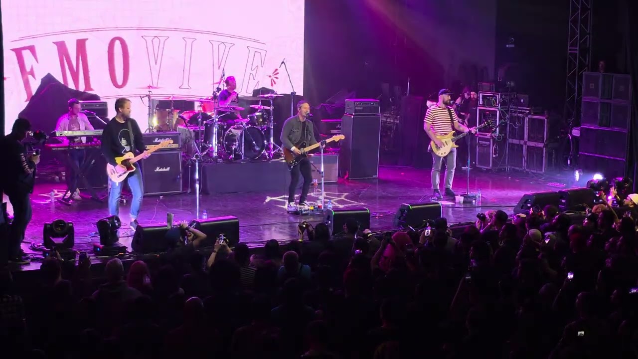 mae - THE EVERGLOW FULLSET (@ Emo Vive - Polifonia - São Paulo Brazil 07/06/2025)