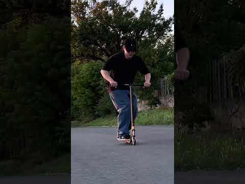 Топ-3 «сложных» трюков на самокате #samokat #scootering #самокат #самокаттрюки