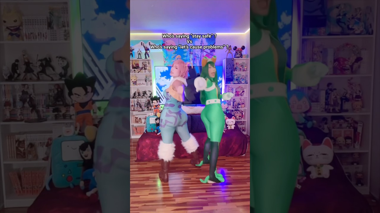 Who won this dance? Mina or Tsuyu?😄 #anime #cosplay