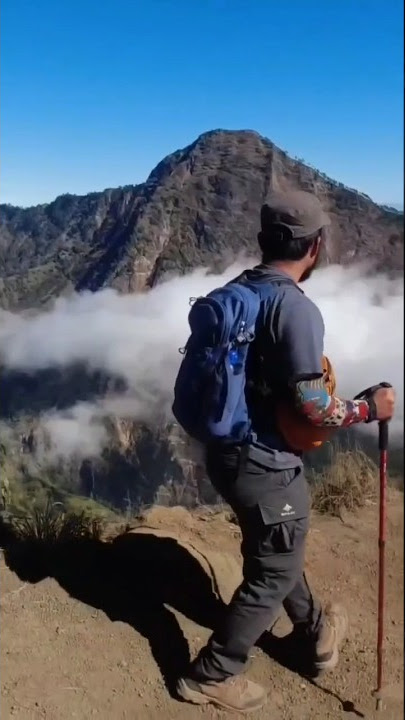 Soundtrack ketika ngajak teman tak sefrekuensi #gunung #pendaki #rinjani #lombok