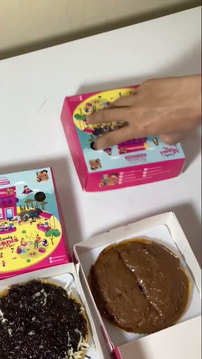 Pengen nyemil manis akhirnya nyobain martabak orins pilihan toppingnya banyak & ga pelit! Part 1