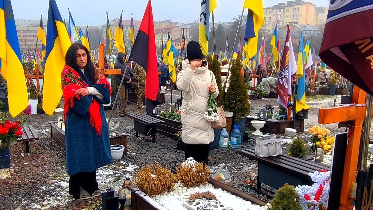 Львів 2025: меморіал на Личакові у Львові поле почесних поховань N86А Lviv military cemetery