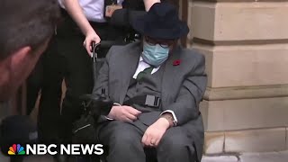 Former fugitive confesses to using fake names abroad