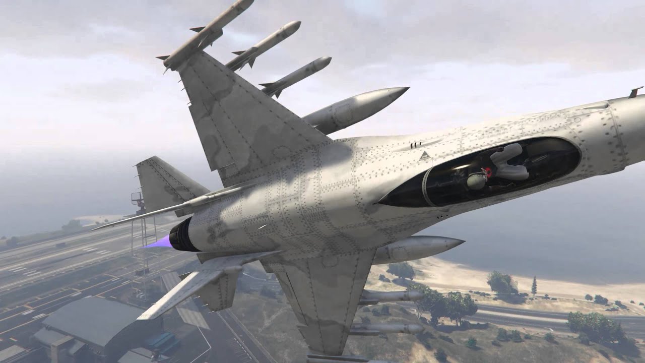 Бреющий полёт вверх ногами в gta v. Бреющий полёт. Бреющий полет. Стихи про свободу души. Орел над водой.