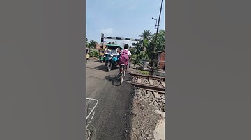 Digital Railgate Open #railgate #levelcrossing #viral #viralshort #status #viralshorts #viralstatus