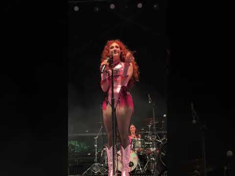 Singer Chappell Roan BREAKS DOWN On Stage During Concert