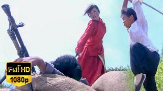 [Kung Fu Movie] Kung Fu master climbs over the mountain to attack the enemy from behind!#movie