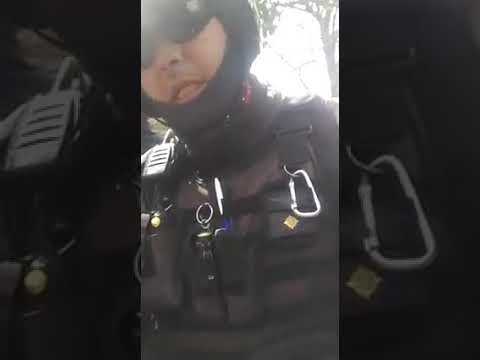 Discusión de policías de la UMAR con un vecino en El Algarrobal