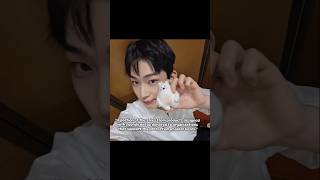 Sunoo took a selca with Soondy a doll that raise awareness about environment🥹 #SUNOO #ENHYPEN