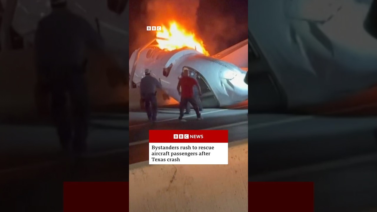 Bystanders help rescue people from plane crash in Texas. #BBCNews