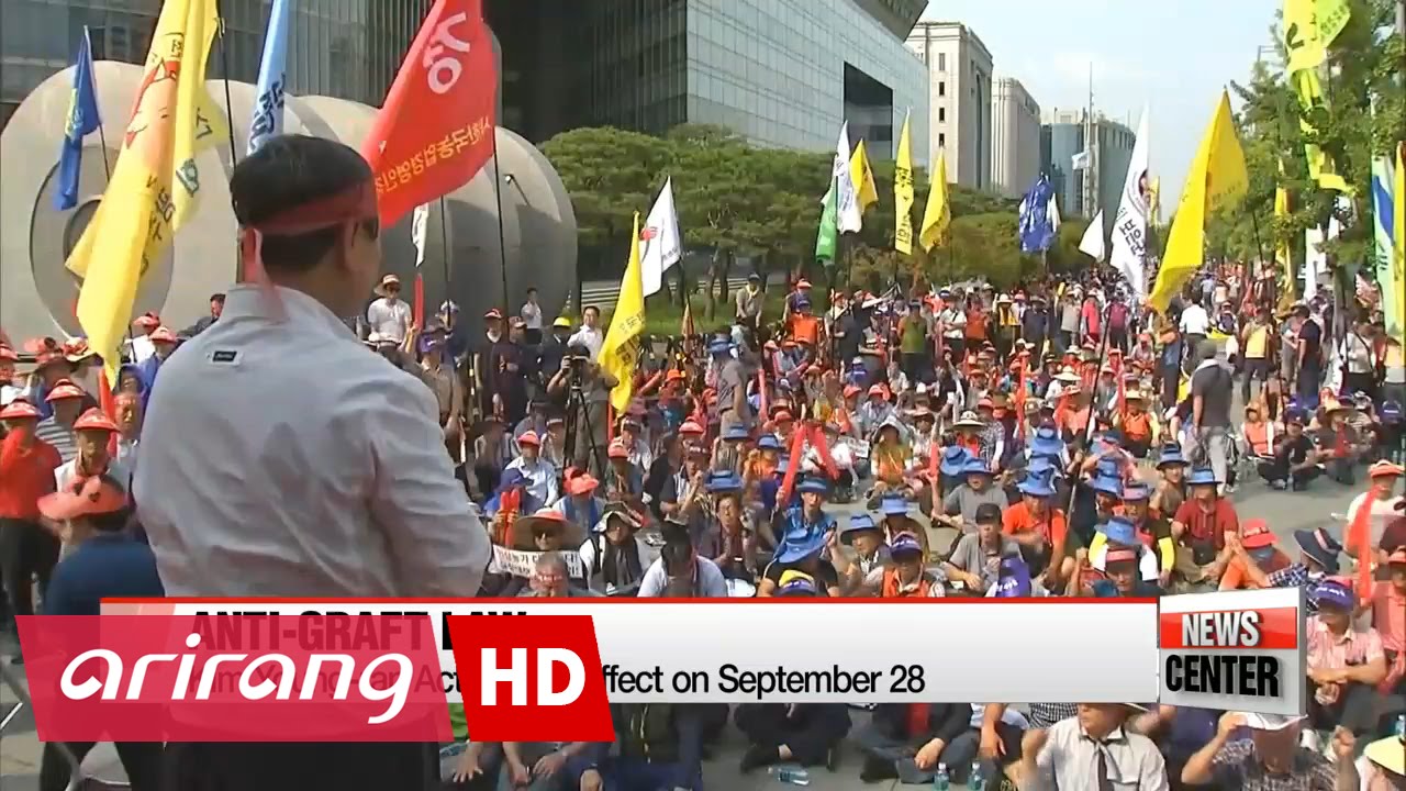 Cabinet confirms gift limits in anti-graft law