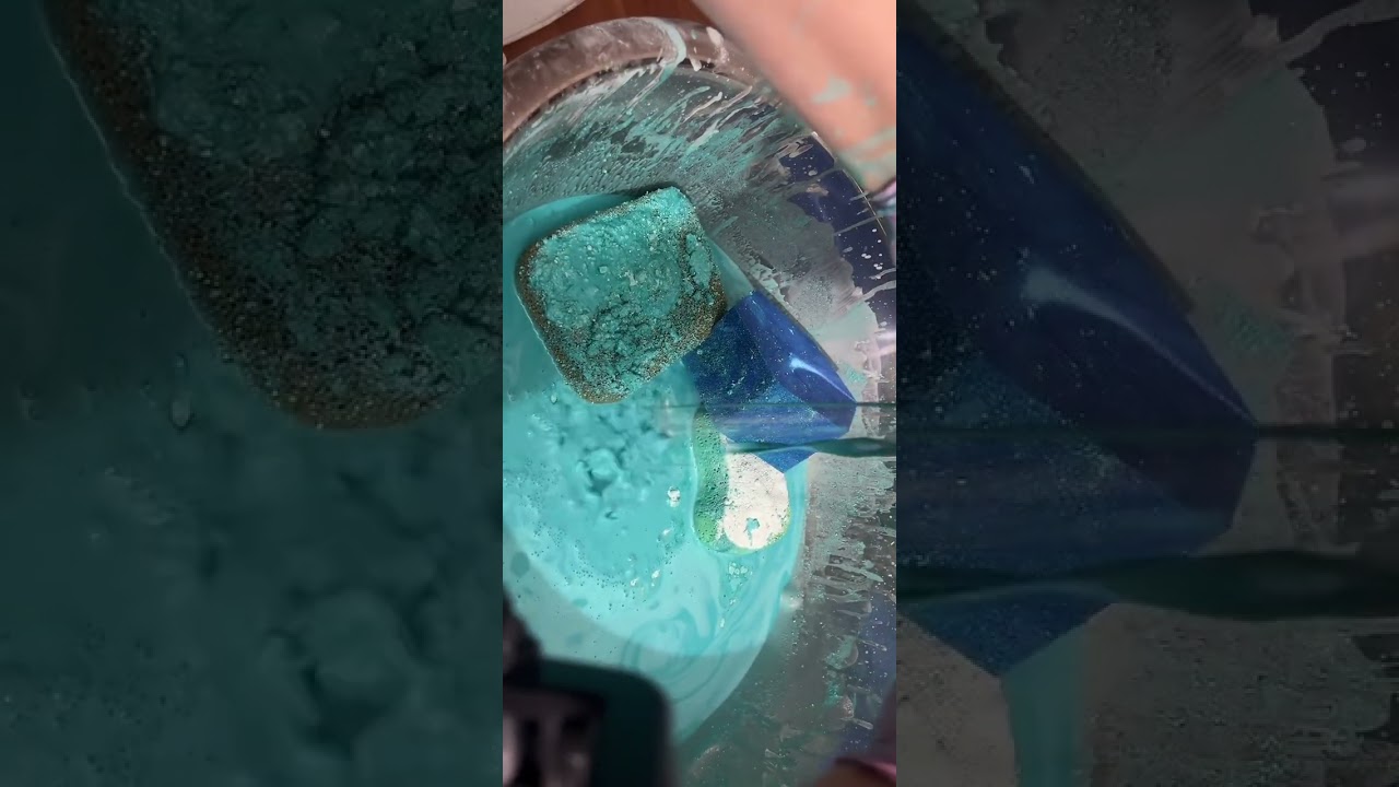 ASMR sponge squeezing with colored powder 