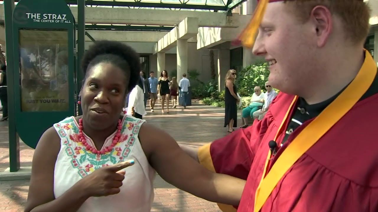 9 years later, elementary school teacher keeps promise to attend graduation