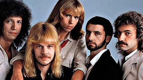 Dennis DeYoung Comments on His Styx Replacement Lawrence Gowan