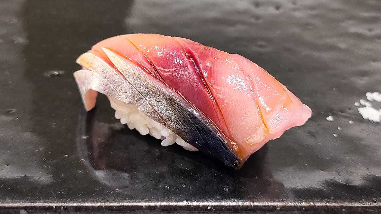 오픈과 동시에 주목받는 또 다른 스시 오마카세집. 1인 12만원의 디너 구성은 어떻게 나올까 - 스시사키