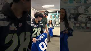 AJ Barner is a great person 🥹 #Seahawks #12s #Viral #Trending #FYP #Shorts #ShortsVideo #NFL