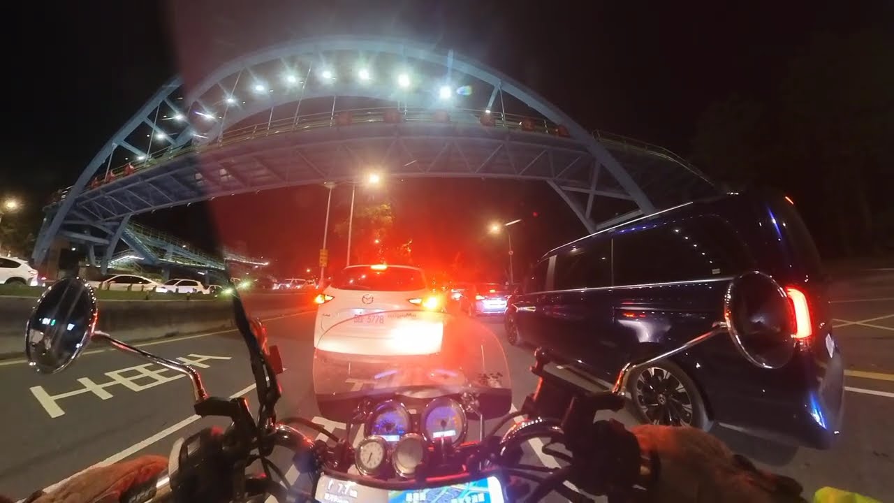 大野狼SB300騎到沒油還塞在車陣中_大度路-洲美快速-環河快速...SYM大野狼