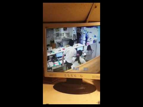 男子持空氣槍搶大眾銀行 遭警方壓制