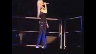 Avril Lavigne - Freak Out