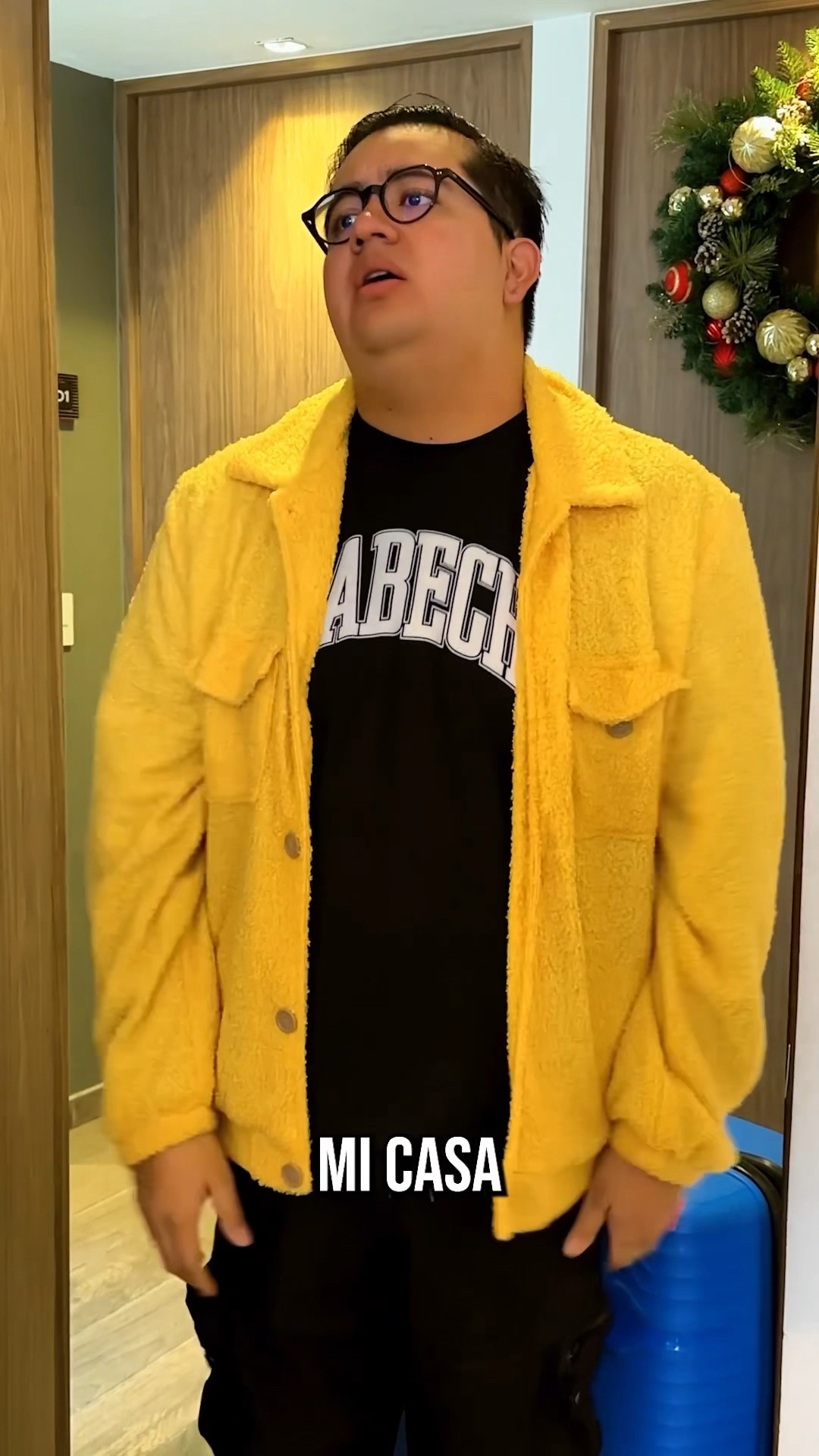 Mi hermano REACCIONA a la BROMA del GRINCH y planea su VENGANZA
