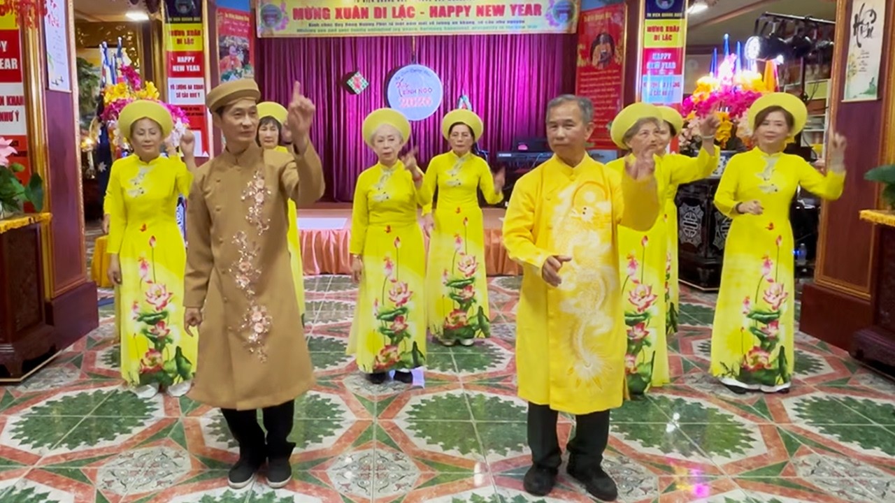 Con Bướm Xinh - do Hội Cao Niên Đông Dương (Blackburn) trình diễn ngày 22/02/2026