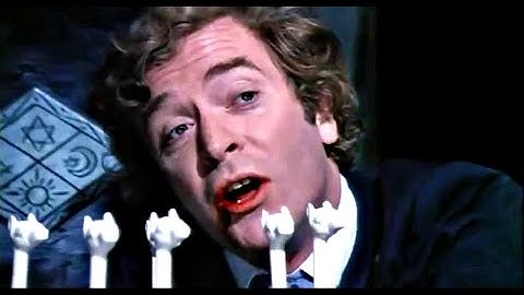 MICHAEL CAINE  in " SLEUTH (1972) "