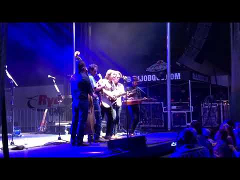 Old Crow Medicine Show Ft. Charlie Worsham and Joe Andrews - When Jesus Takes Me Home 5/25/19