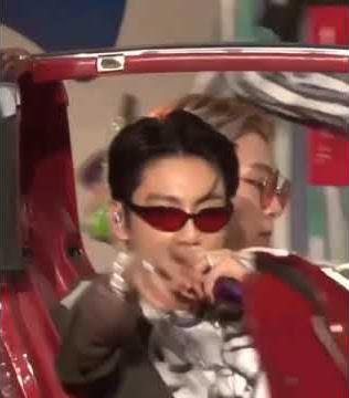 JUNGKOOK ||  Singing chicken noodle soup || What's App Status💜#chickennoodlesoup#mustardsowoozoo2021