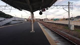山陽本線  普通列車115系A-01編成 鴨方駅に到着