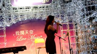 10/09/2011 - Live Stage (葉慧婷 - 蝴蝶飛)