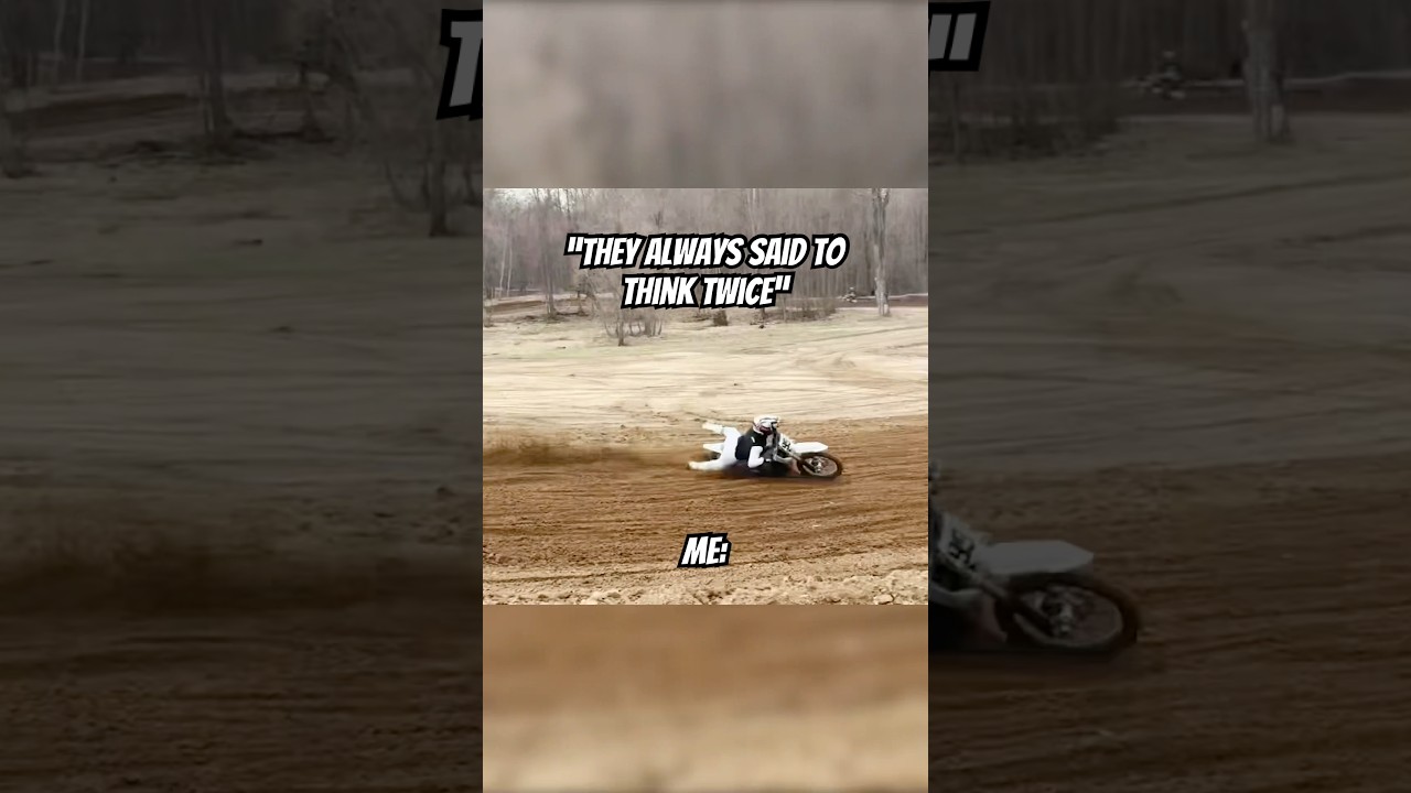 Гонщик на мотоцикле по бездорожью спасает ОГРОМНУЮ машину от почти аварии!! 💀^^