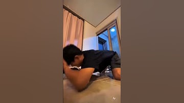 mencoba memecahkan semangka#funny #shorts #comedy