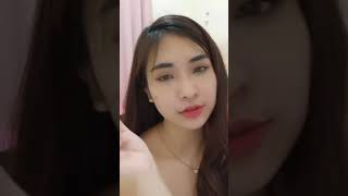 Cantik Banget,, Memakai Lipstik Baru Dan A Rambut Yg Teruraidi Rumah Aja