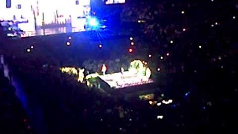 One Way or Another - One Direction (o2 arena 24/2/13)