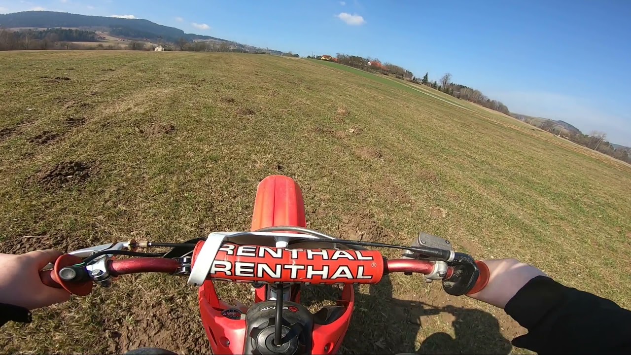 MAŁA A WŚCIEKŁA - TEST HONDA CR 85 2004