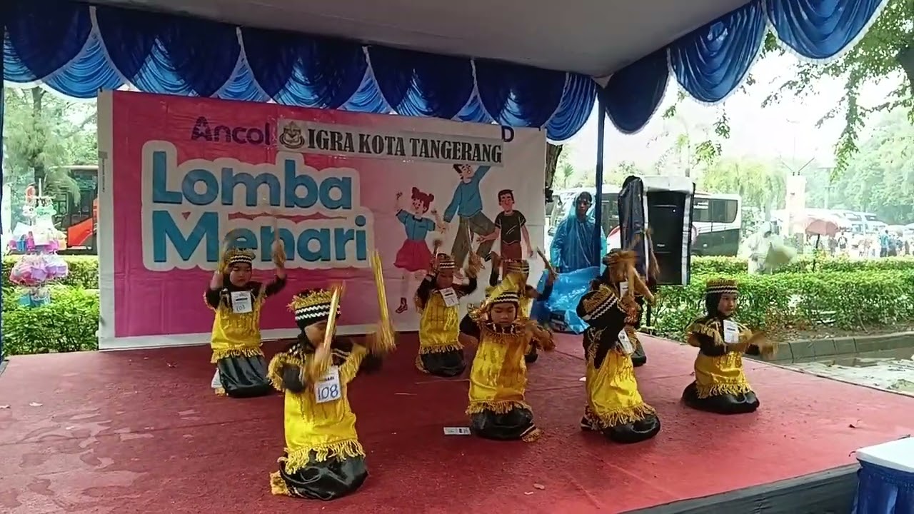 Keyla lagi lomba menari