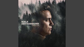 Miniatura del video "Niels Destadsbader - Sterker"